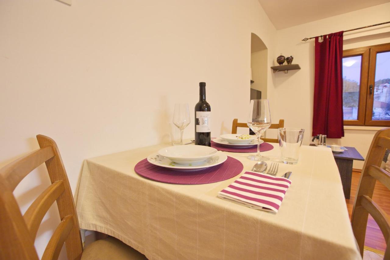 Apartments With A Parking Space Jelsa, Hvar - 8713 Jelsa  Zewnętrze zdjęcie