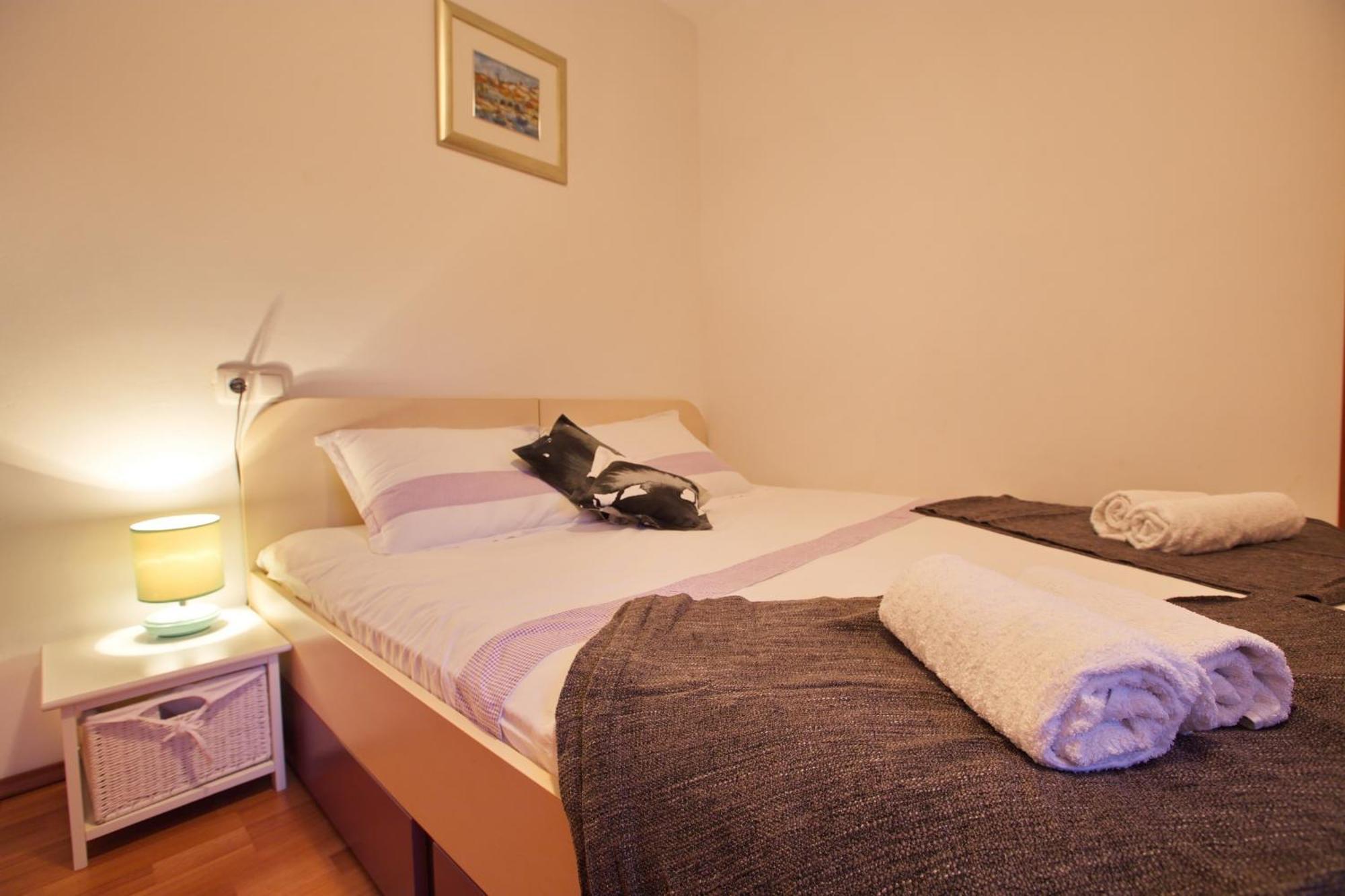 Apartments With A Parking Space Jelsa, Hvar - 8713 Jelsa  Pokój zdjęcie
