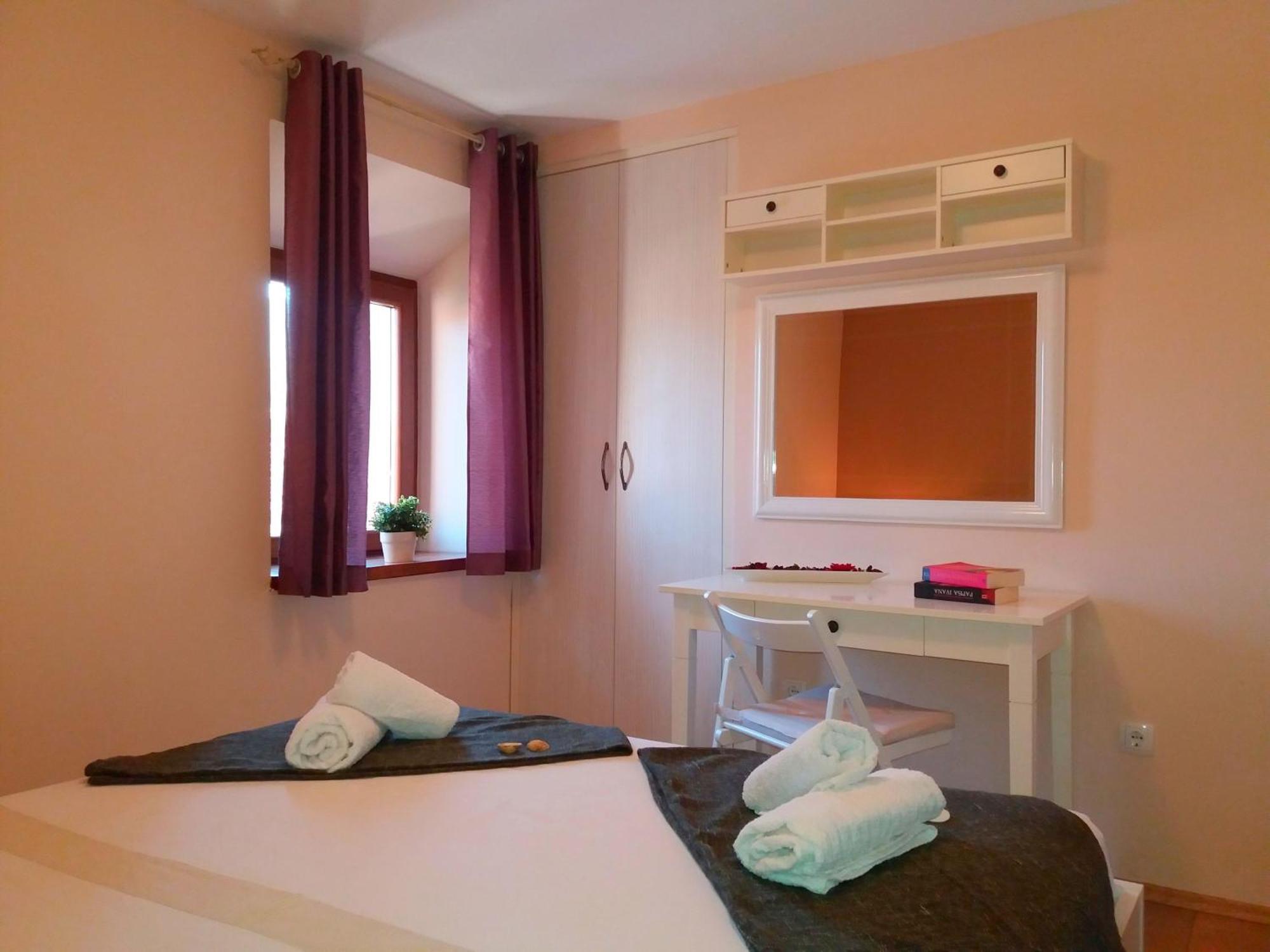 Apartments With A Parking Space Jelsa, Hvar - 8713 Jelsa  Pokój zdjęcie